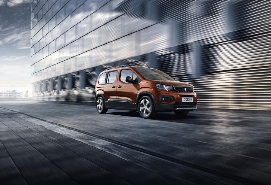  Peugeot Rifter GT Line 2018 года  (WW) (фото 3 из 43)